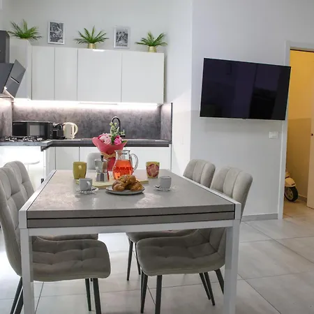 아파트 Spacious Near & Station By Pm