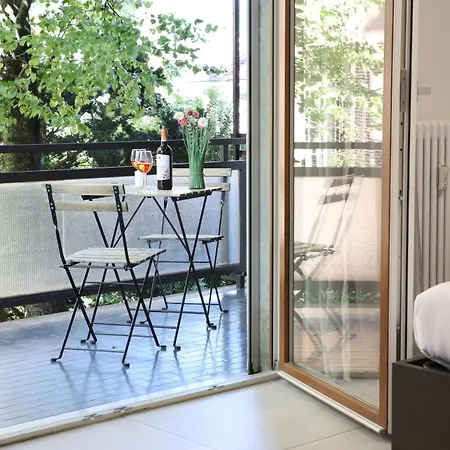 Spacious Near & Station By Pm *